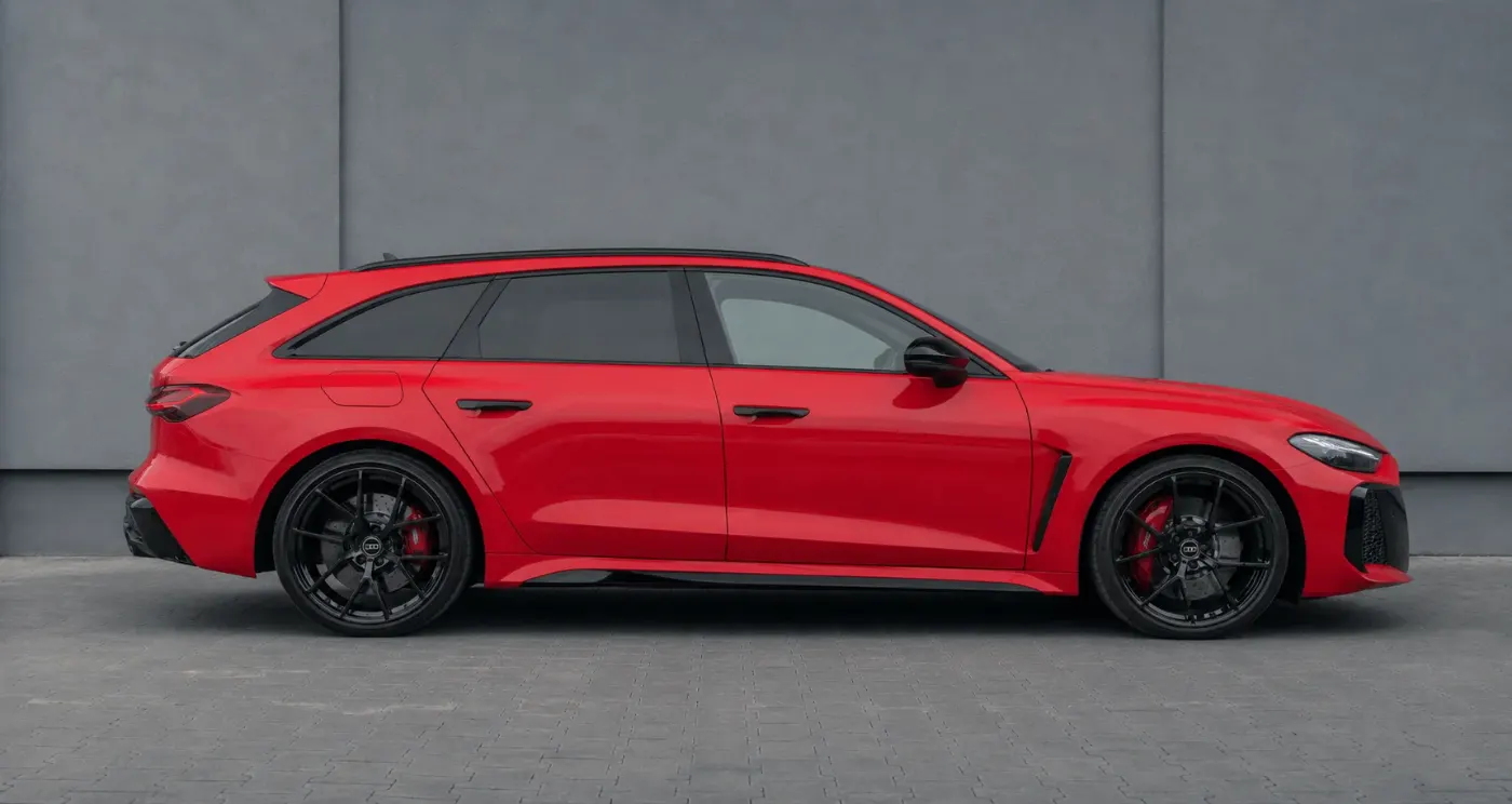 Czerwone Audi RS5